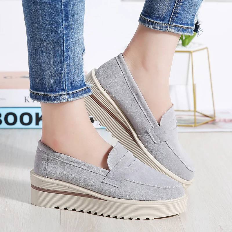 Mocassim Feminino Clássico em Couro